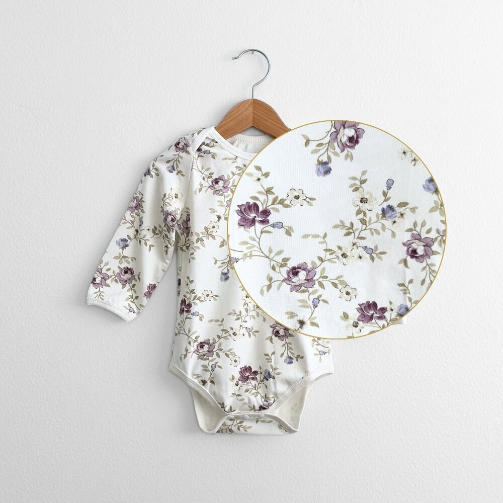 NWT Cute Girls Long Sleeve Baby Onesie One-Piece Romper Lavender Flowers 9-12M